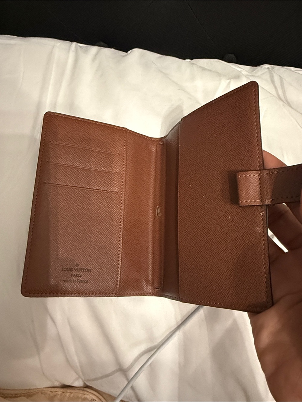 Louis Vuitton Small Ring Agenda Cover in Monogram - Picture 3 of 8